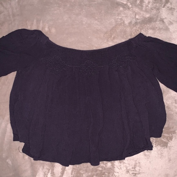 urban outfitters off the shoulder top - Picture 3 of 3